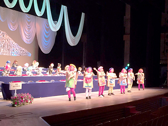 「第30回　国民文化祭かごしま2015」鹿児島市宝山ホールにて開催のイベント『大正琴の祭典』の司会を務めさせていただきました。